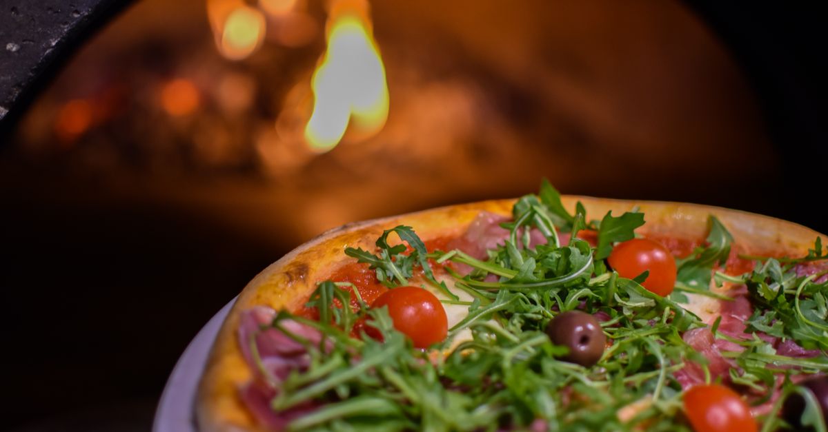 The Best Pizza Oven for Garden UK in 2026: Wood-Fired, Gas & Hybrid Options Ranked