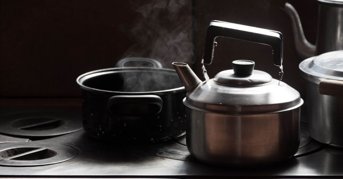 Hot Pot Stove Buyer's Guide 2026: Solid Fuel Cookers for Boats, Cabins and Tents
