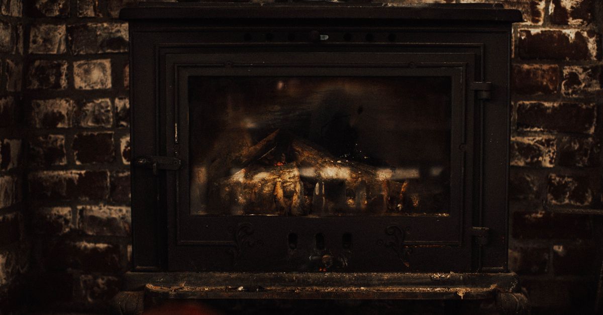 Potbelly Stove Buying Guide 2026: Indoor and Outdoor Models for UK Homes and Gardens