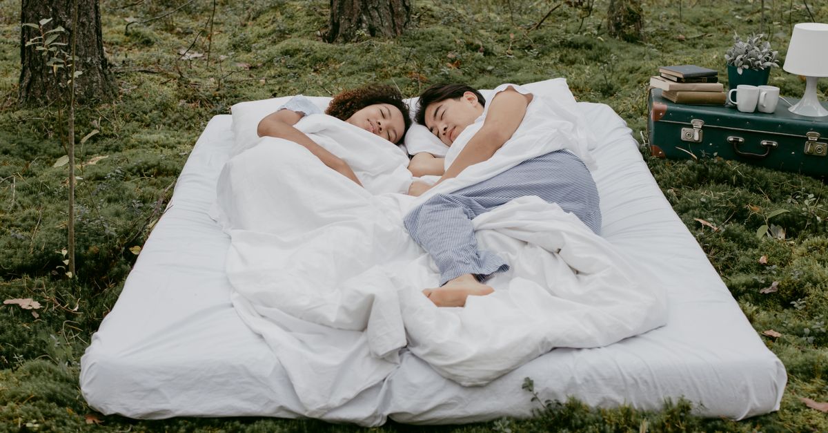 Self Inflating Camping Mattress: How to Choose One in the UK for 2026