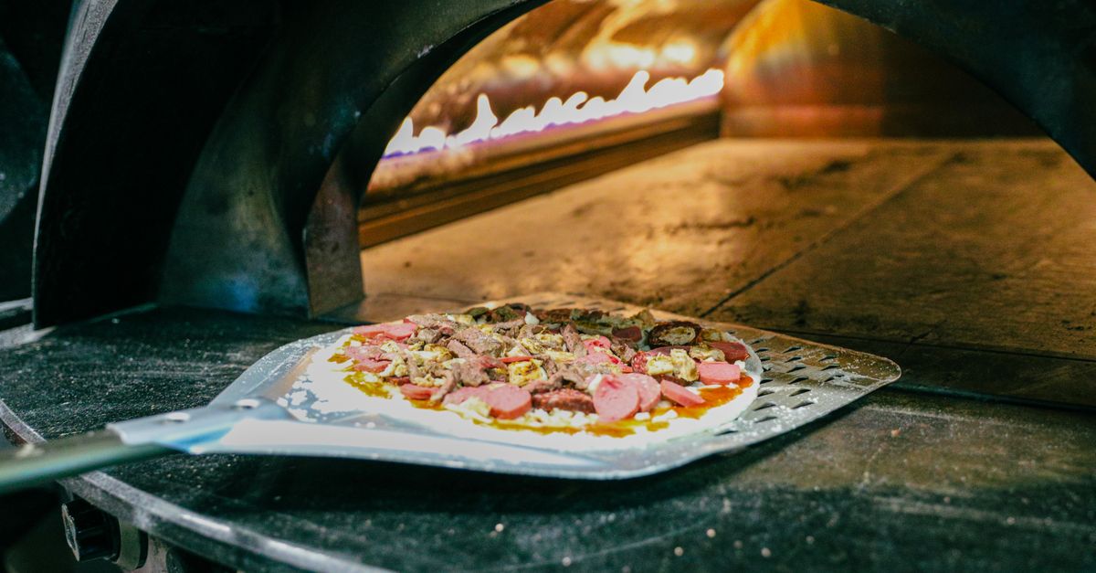 The Best Wood-Fired Steel Pizza Ovens for 2026: A Complete UK Buyer's Guide